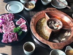 菌王奇香锅-滇釜火锅·能喝汤的火锅(车公庄店)