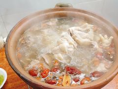 -威邵鸡煲(西华路总店)