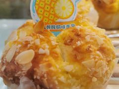 酸奶菠萝包-85度C(生甜甜圈研究工坊·上海局门店)