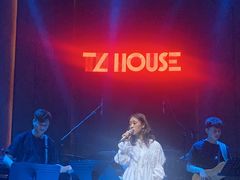 -TZ House音乐现场(来福士中心店)