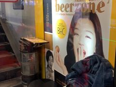 -BHC炸鸡(明洞总店)