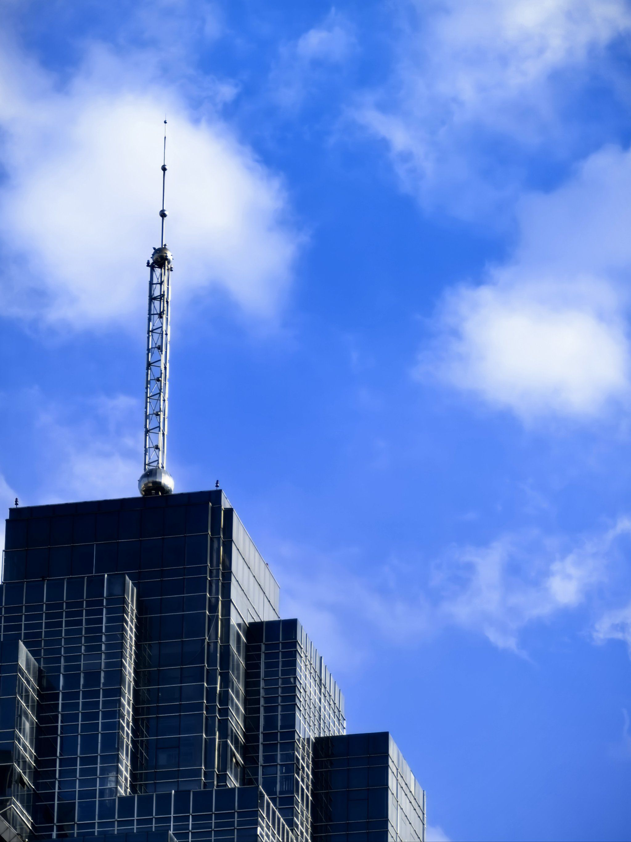 天空摄影大赛‖爱在高楼间飞扬