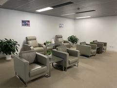 -上海冠松华奥奥迪4S店(张江店)