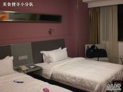 房间-莫泰酒店(厦门万象城火车站地铁站店)