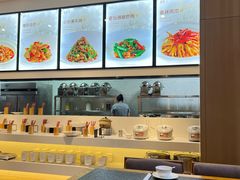 -鱼鲜饭香·招牌汽锅剁椒鱼头王