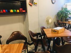 大堂-陈员外正宗夹江烧烤(广福路店)