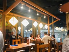 大堂-云海肴·汽锅鸡·云南菜(天山百盛优客店)