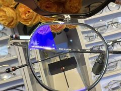 -天空之镜眼镜店蔡司依视路配镜授权零售店(望京颐堤港店)