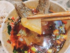 -肖肖酸萝卜鱼火锅(总店)