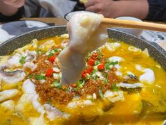 -山城外·非遗酸菜鱼(新都汇融店)