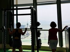 -珠海瑞吉酒店游泳池