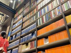 -钟书阁(群光广场店)