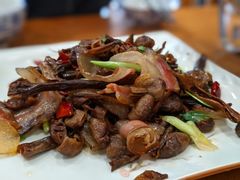 -石磨豆花家常菜·牦牛排土火锅