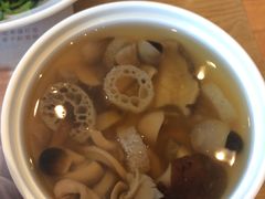 竹荪炖菌汤-一品小笼(金融街店)