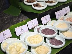 -雍容荟帝王蟹活龙虾展台自助(IFS黑金店)