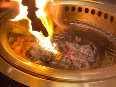 -山川小町·极番烧肉(新地假日广场店)