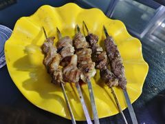 -烤肉小伙烤肉店