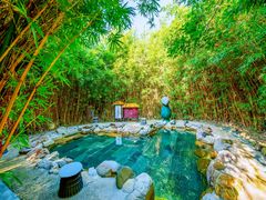 -森波拉火山温泉