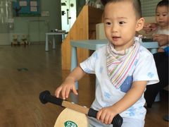 自由活动区-乐融婴幼儿成长中心(四季青校区)