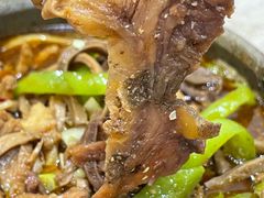 -梁师傅砂锅(哈达西街店)
