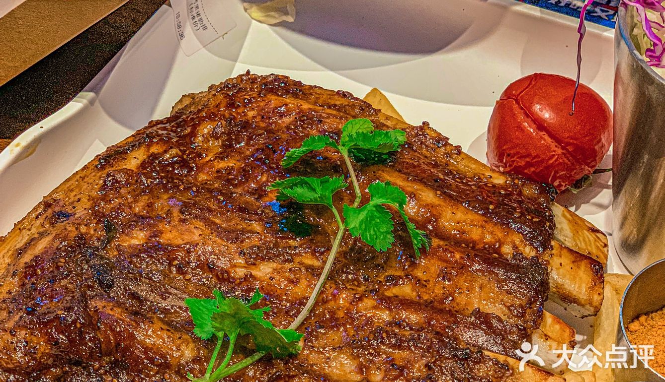 满满科技感｜打卡酷炫网红失重餐厅