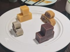 宫廷点心拼盘-羲和雅苑•北京烤鸭(陆家嘴中心店)