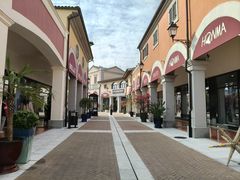 -佛罗伦萨小镇广佛名品奥特莱斯(疏港路店)