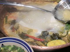 -洱火云南酸菜牛肉火锅(石景山当代商城店)