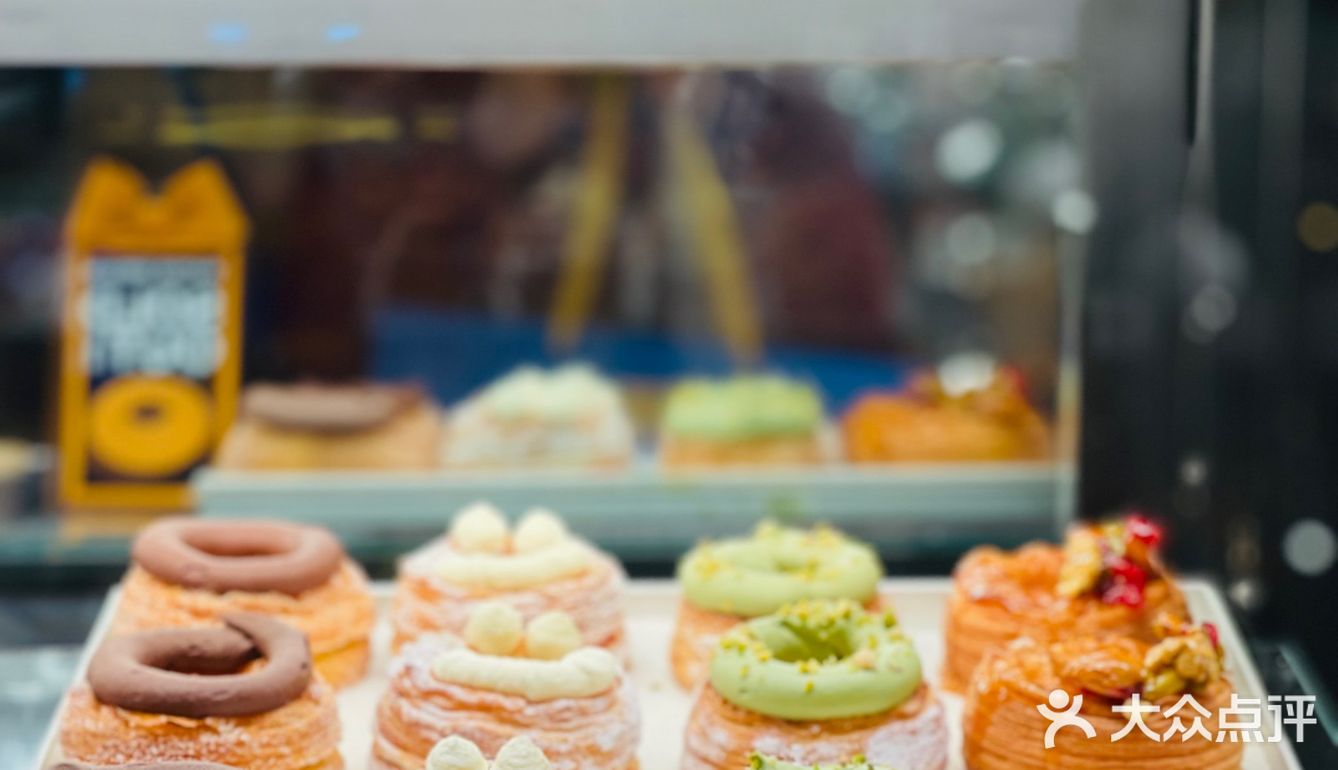 🍩高圈圈千层可颂甜甜圈，快来get女神节新品❤