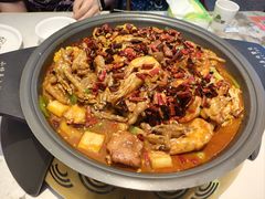 -徐记小怪兽肉蟹煲(中央大街店)