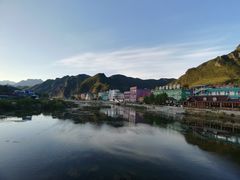 -百里峡七彩艺术小镇