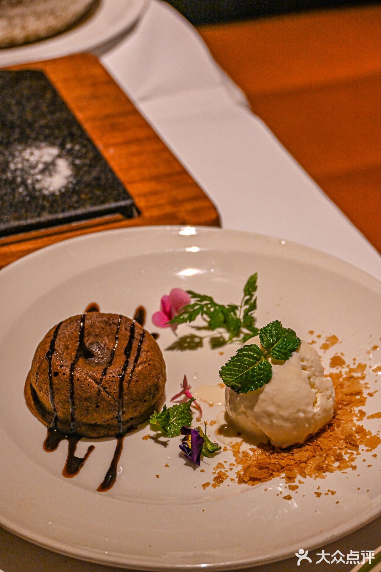 对这家的披萨🍕和牛排入了迷