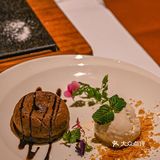 对这家的披萨🍕和牛排入了迷