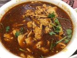 水煮肉片-金雨玫瑰庄园酒店-宴会中心