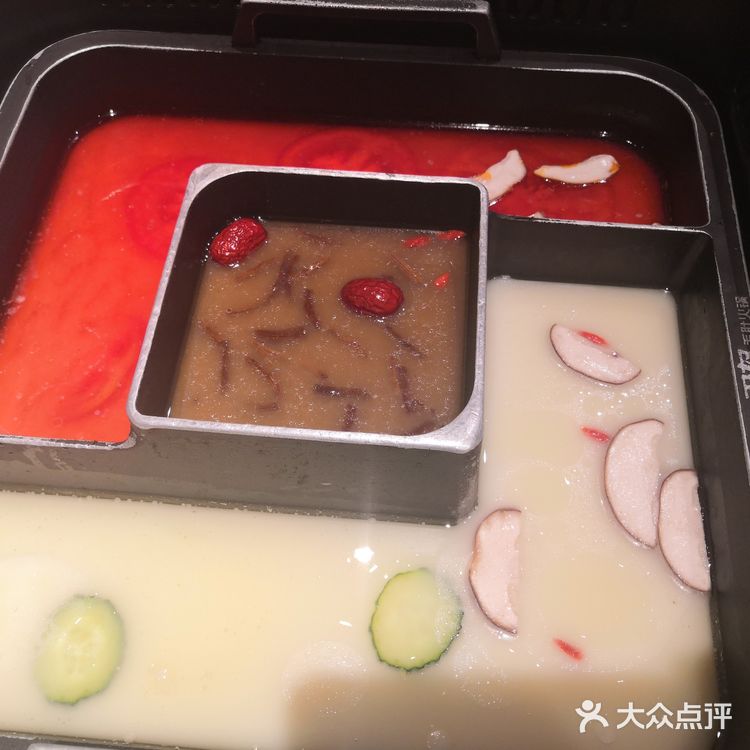 提个意见，菜品与其他火锅店比还是少了一些