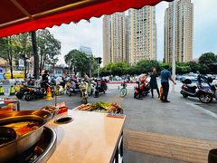 -钢管厂五区小郡肝串串香(滨江店)