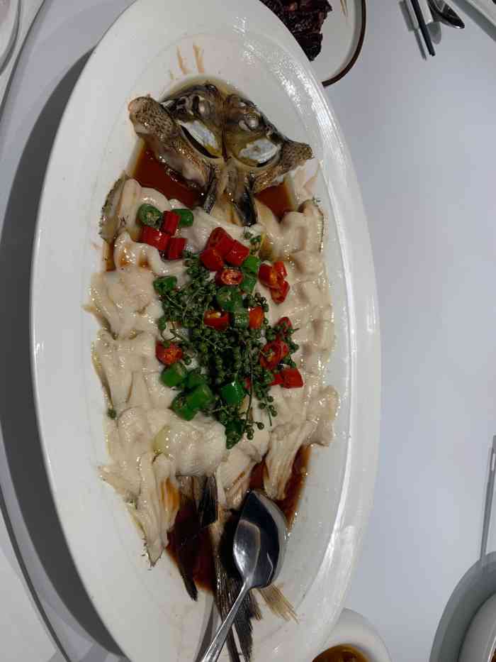 漾亚·雍雅合鲜(桐梓林店)-"观光客2020来成都的第一顿晚餐,看着两.