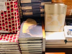-SISYPHE BOOKS西西弗书店(龙湖滨江天街店)