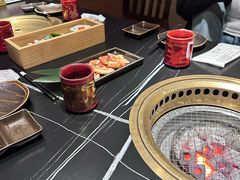 -山川小町·极番烧肉(新地假日广场店)