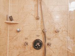 -上海明天广场JW万豪酒店