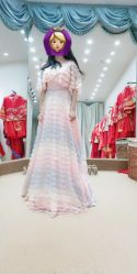 -觅白婚纱礼服馆