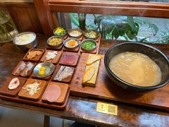 -银米·云南传统过桥米线(双廊黑金冠店)