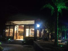 -腾冲洞山温泉村