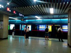 -体育场(地铁站)