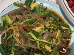 -嗨辣小聚·盘锦河蟹·海鲜烧烤龙虾(盘锦十年好店)
