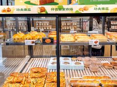 面包甜点陈列柜-仟吉(虎泉店)