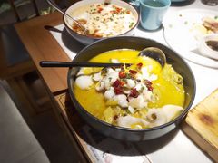 -荷塘秋月·本帮江浙菜(国权路店)