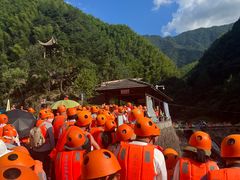 -安吉龙王山峡谷漂流