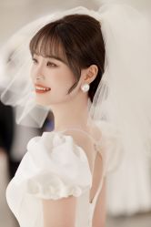 -艾米丽婚纱礼服