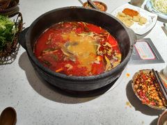 -贵府酸汤牛肉火锅·贵州老字号(飞山街店)